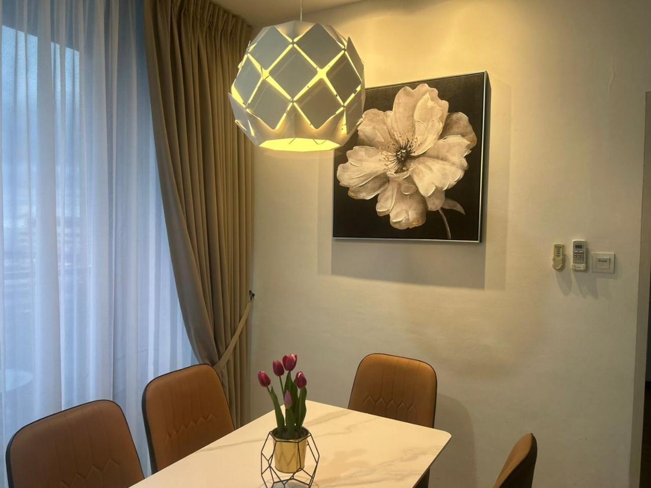 Roxy Apartment קוצ'ינג מראה חיצוני תמונה
